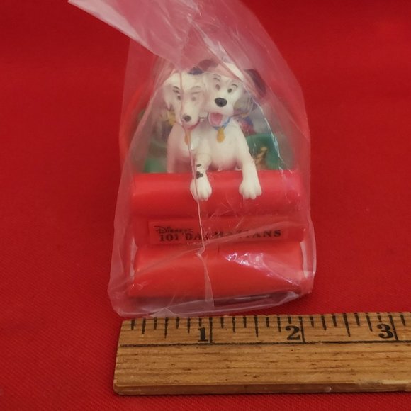 VTG McDonald’s Dalmatians Snow Globe Dome Toy Disney Dog Sledding 1996 NIB - Picture 7 of 12